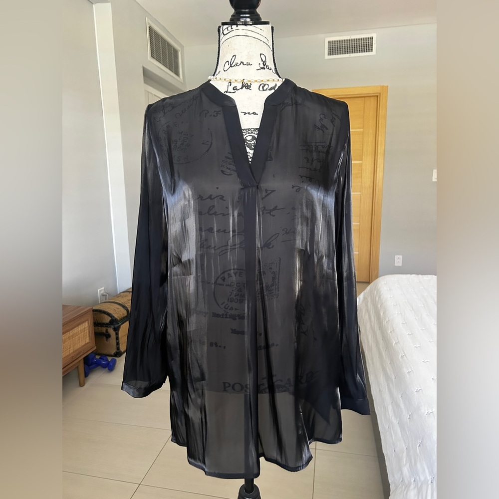 VINCE CAMUTO black blouse